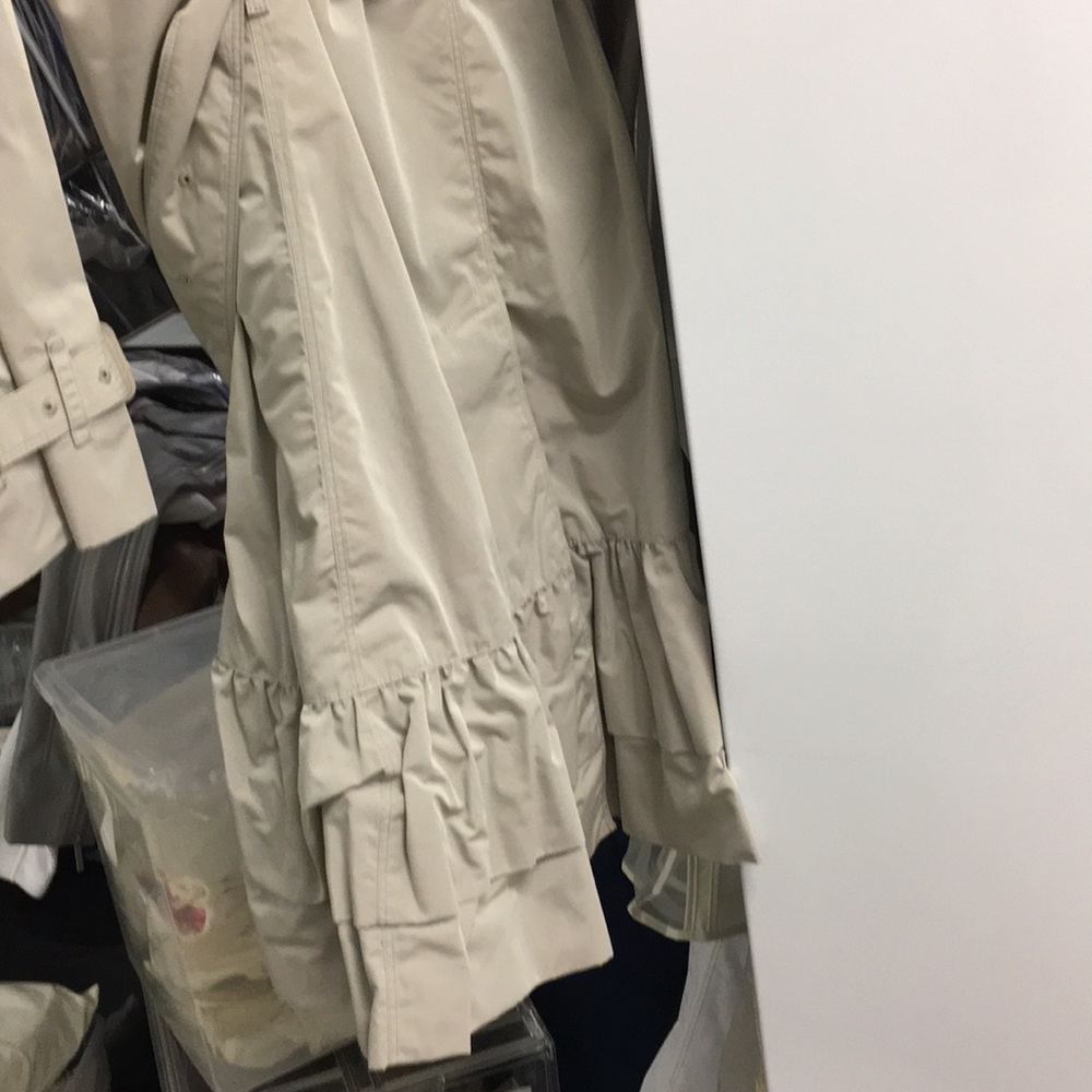 Burberry trench coat - Picture 7 of 7